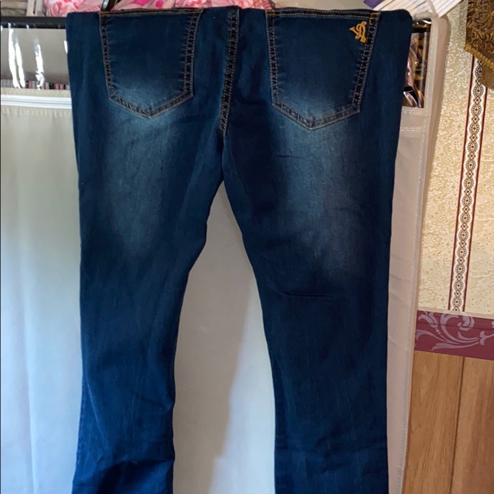 VIP jeans - Picture 2 of 2